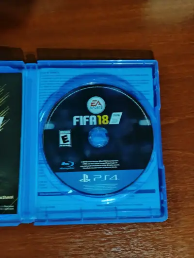 Juego FIFA 18 para PS4 - miniatura 3