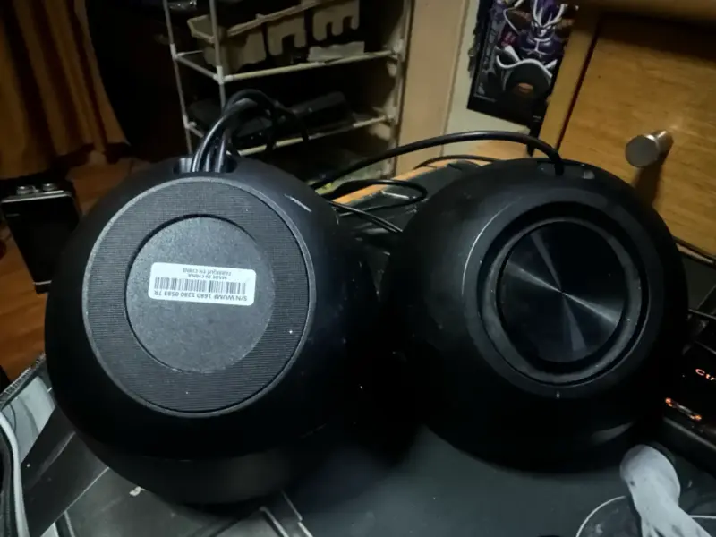 Parlantes Multiuso Creative Pebble USB - 4