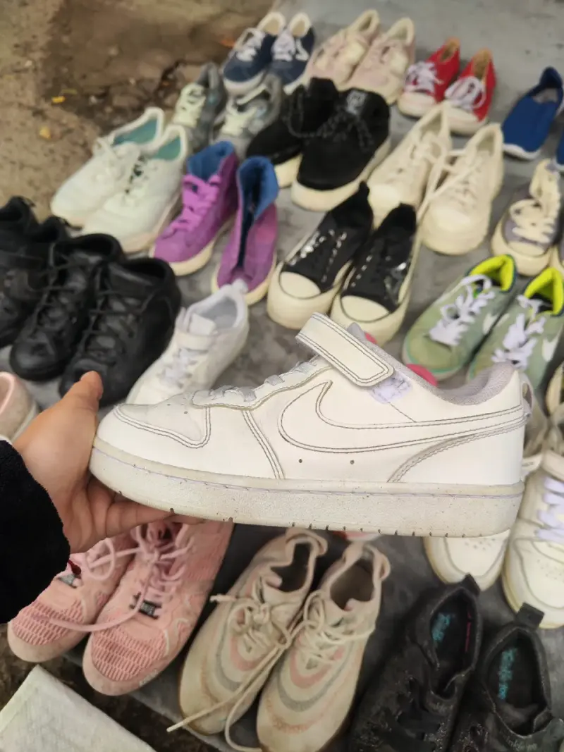 Zapatillas Nike deportivas blancas para niños