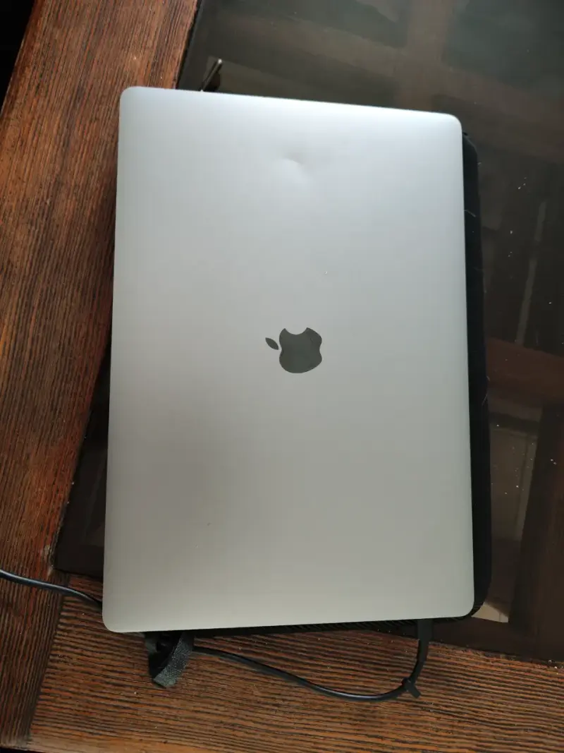 MacBook Pro 16" 2019 i9 2.3Ghz, 1TB SSD , 16GB. - 3