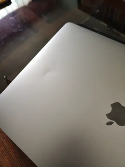 MacBook Pro 16" 2019 i9 2.3Ghz, 1TB SSD , 16GB. - miniatura 4