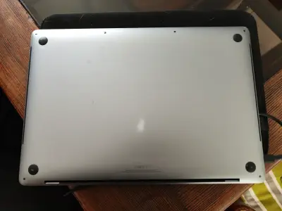 MacBook Pro 16" 2019 i9 2.3Ghz, 1TB SSD , 16GB. - miniatura 6