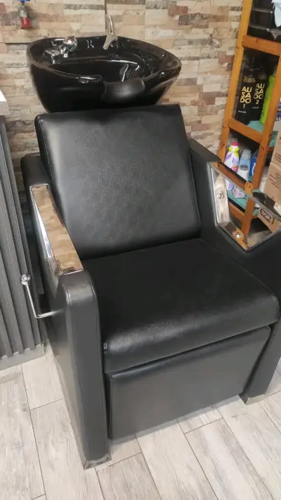 Sillón lavapelo con apoya pies - miniatura 2