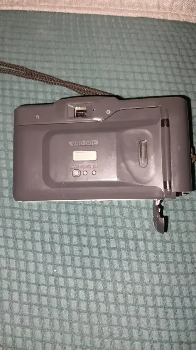 Cámara analógica Konica Z-up 60 con funda - miniatura 4
