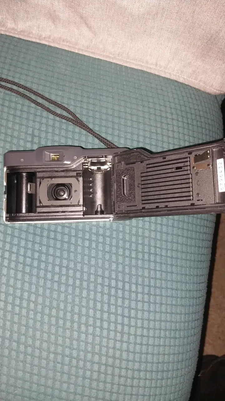 Cámara analógica Konica Z-up 60 con funda - 6