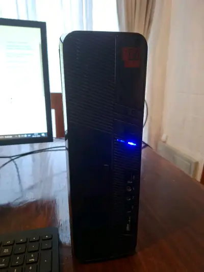 Vendo pc de escritorio - miniatura 2