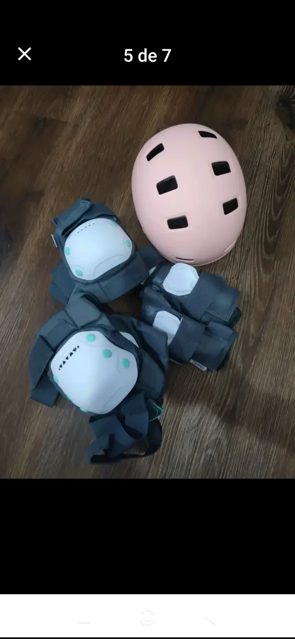 Patines de cuatro ruedas blancos con diseño holográfico - 4