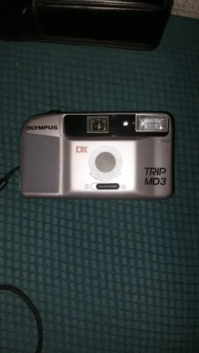 Cámara analógica Olympus Trip MD3 con estuche - miniatura 1