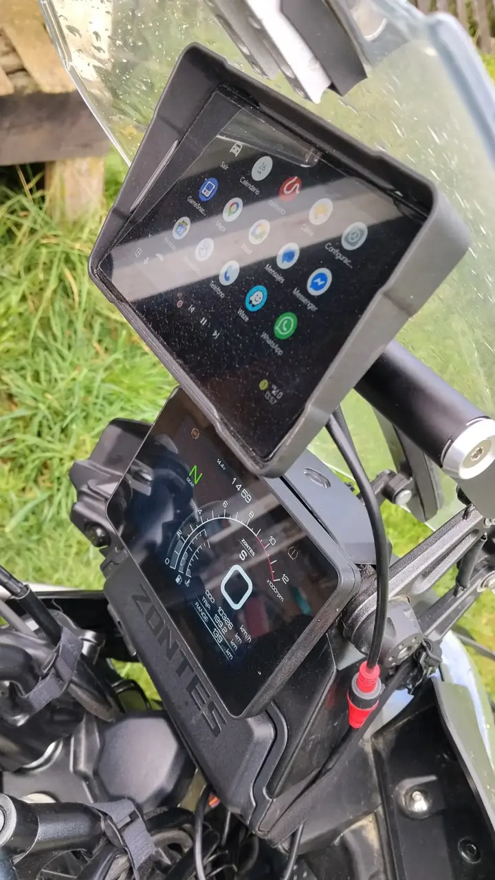 Pantalla para moto 5” con CarPlay y Android Auto - 3