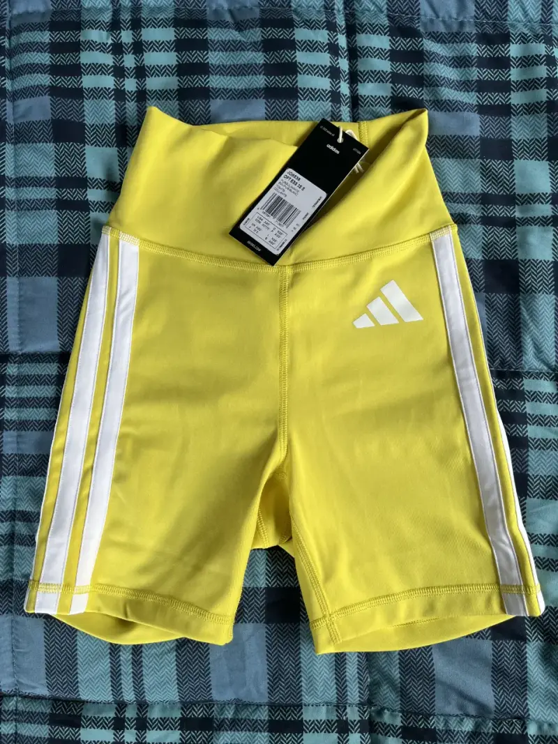 Shorts deportivos amarillos Adidas para mujer xxs - 1