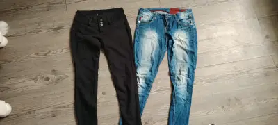 Lote de jeans para mujer en varios colores - miniatura 2