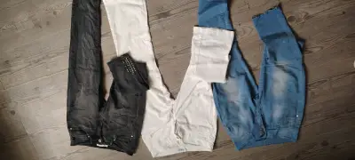 Lote de jeans para mujer en varios colores - miniatura 5
