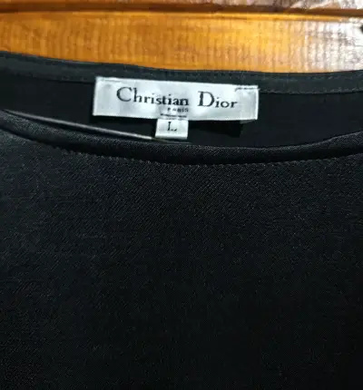 Blusa negra elegante con detalles brillantes dior - miniatura 3