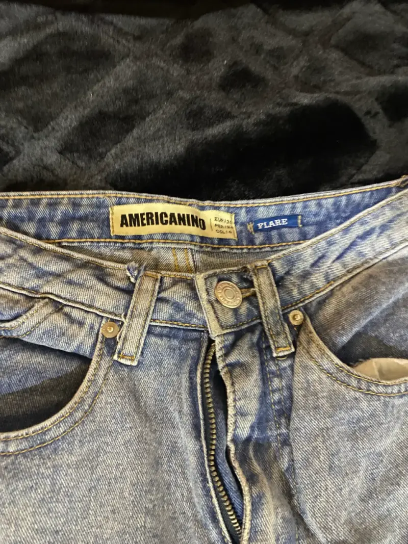 Jeans acampanados flare Americanino - 2