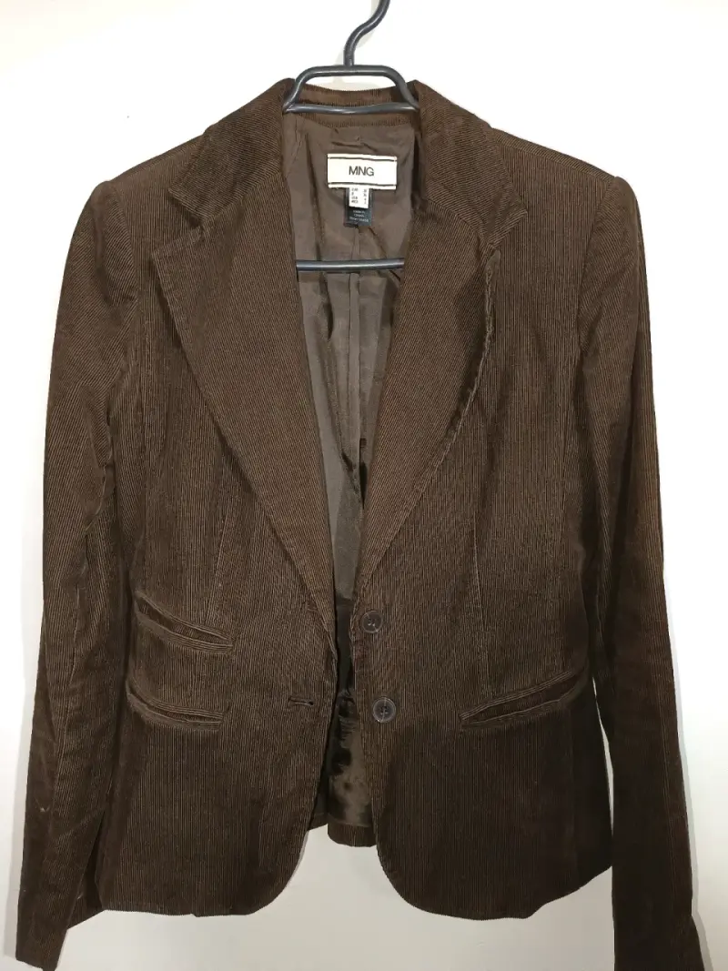 Blazer de cotele marrón MNG para mujer