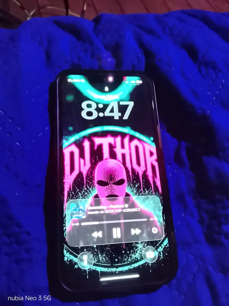 iPhone 13 - 2
