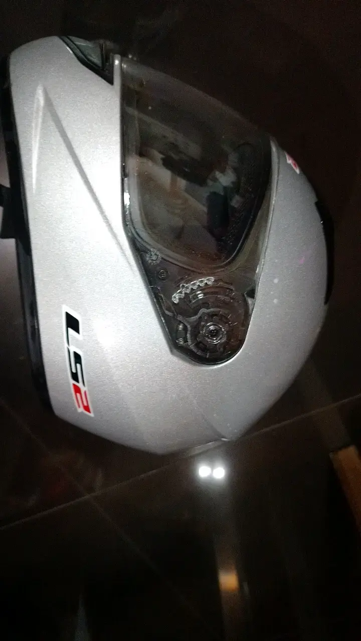 Casco de moto LS2 plateado con visor (nuevo) - 6