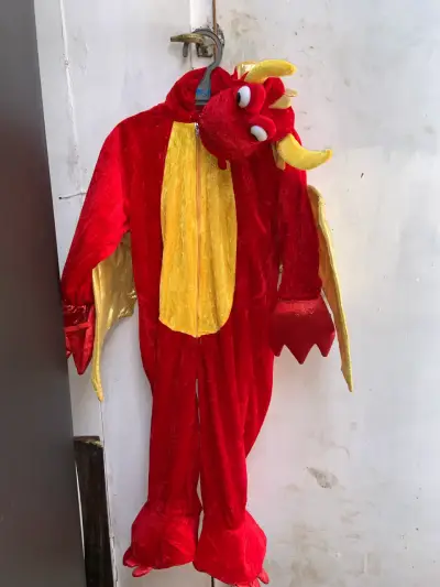 Disfraz de dragón rojo para niños - miniatura 1