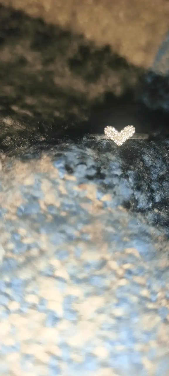 Anillo de plata con corazón de diamantes - 1