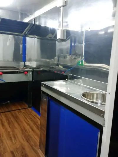 Carro de comida rápida con plancha y campana - miniatura 2