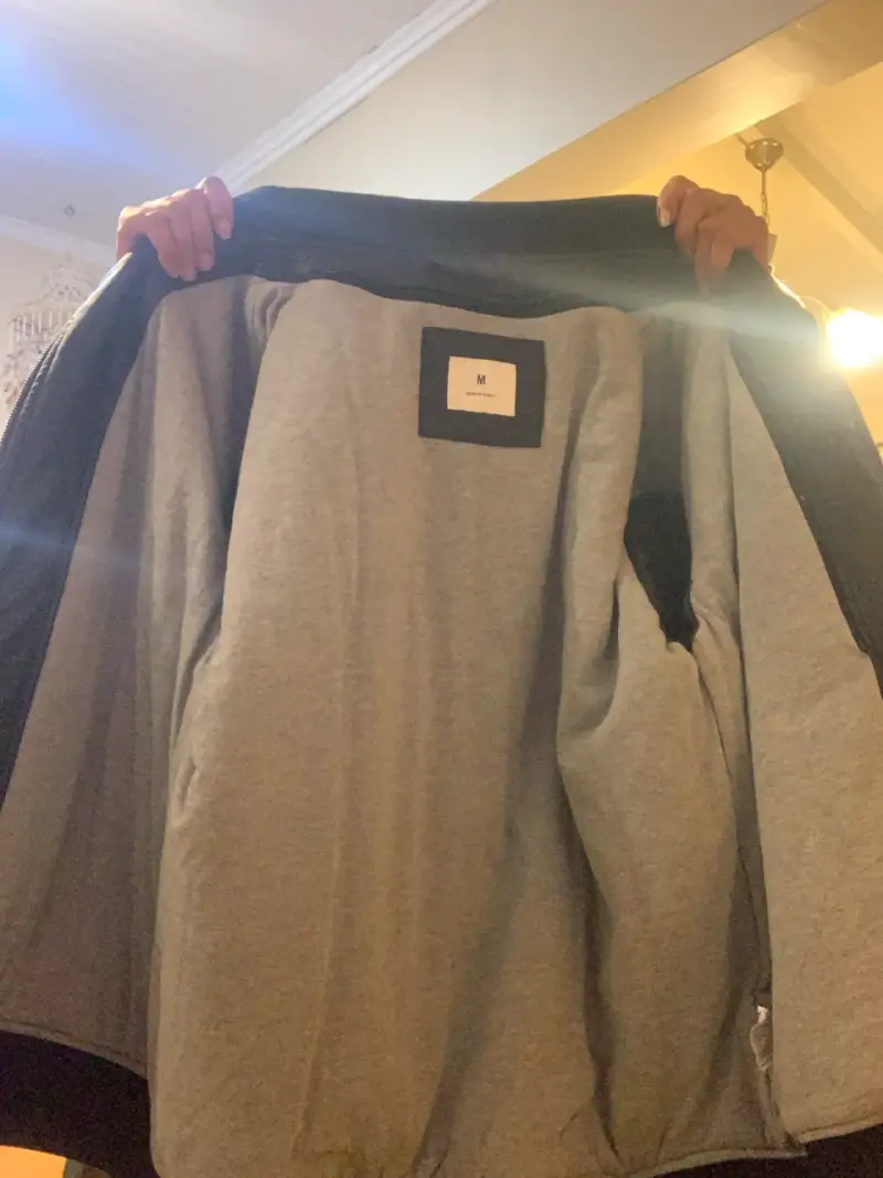 Chaqueta bomber negra con logo bordado - 3