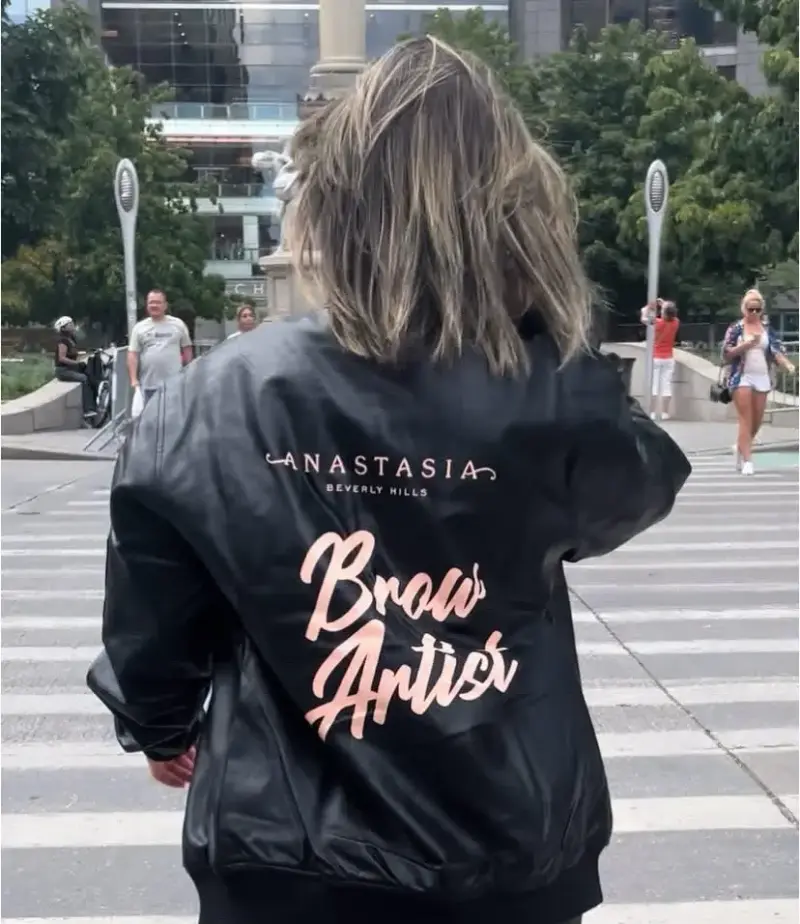 Chaqueta bomber negra con logo bordado - 4