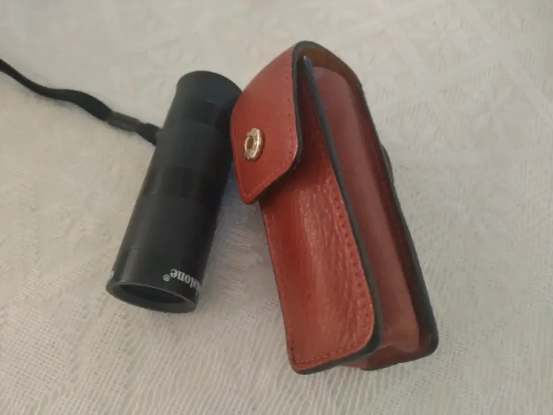 Monocular de golf con funda de cuero - 1