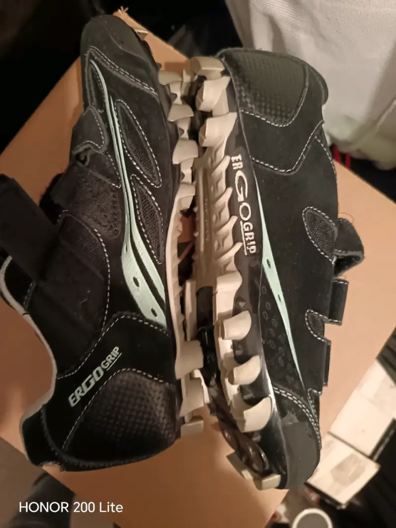 Zapatillas deportivas LGI negras con velcro - 3