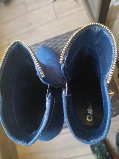 Botines de gamuza azul con cierre dorado - miniatura 5
