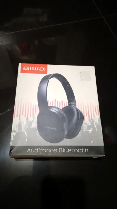 Audífonos Bluetooth Aiwa con sonido envolvente - miniatura 1