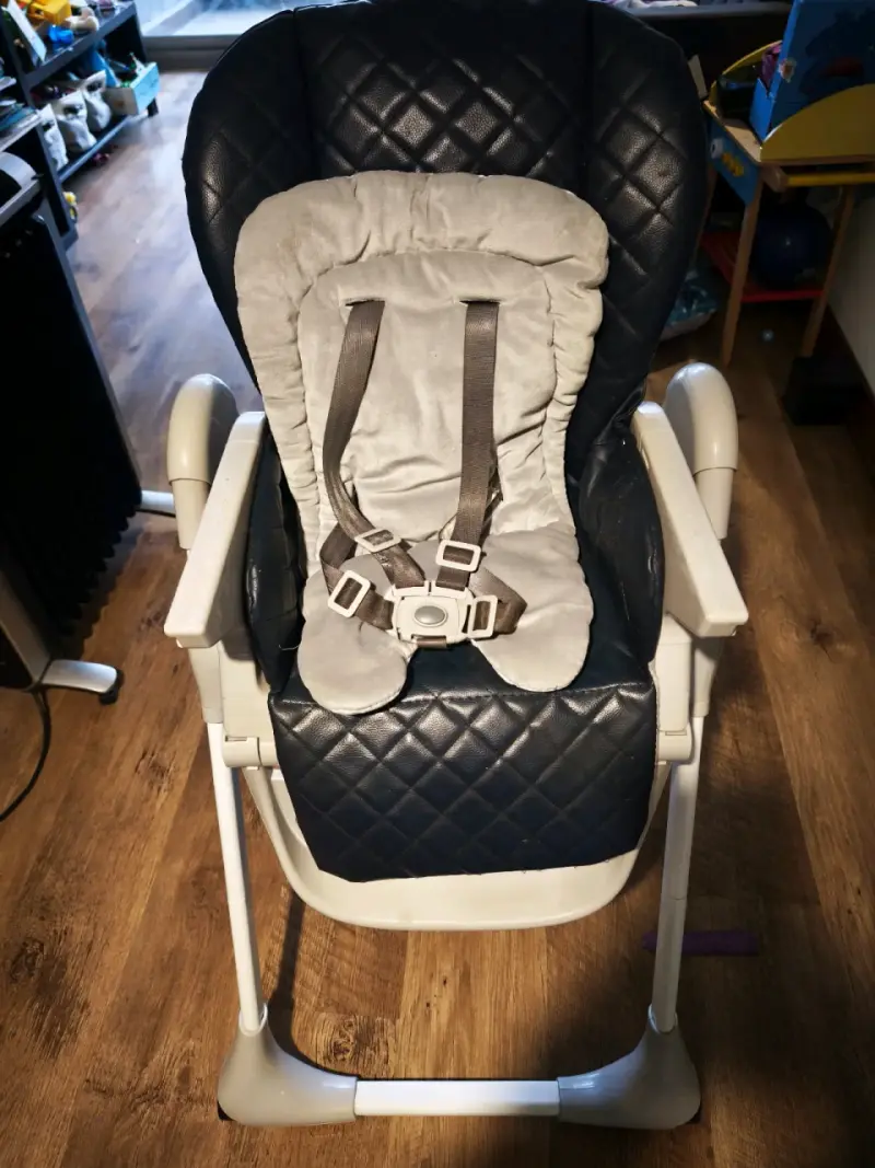 Silla de comer para bebé ajustable y cómoda - 4
