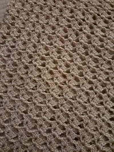 Polera larga tejido a crochet beige para mujer - miniatura 4