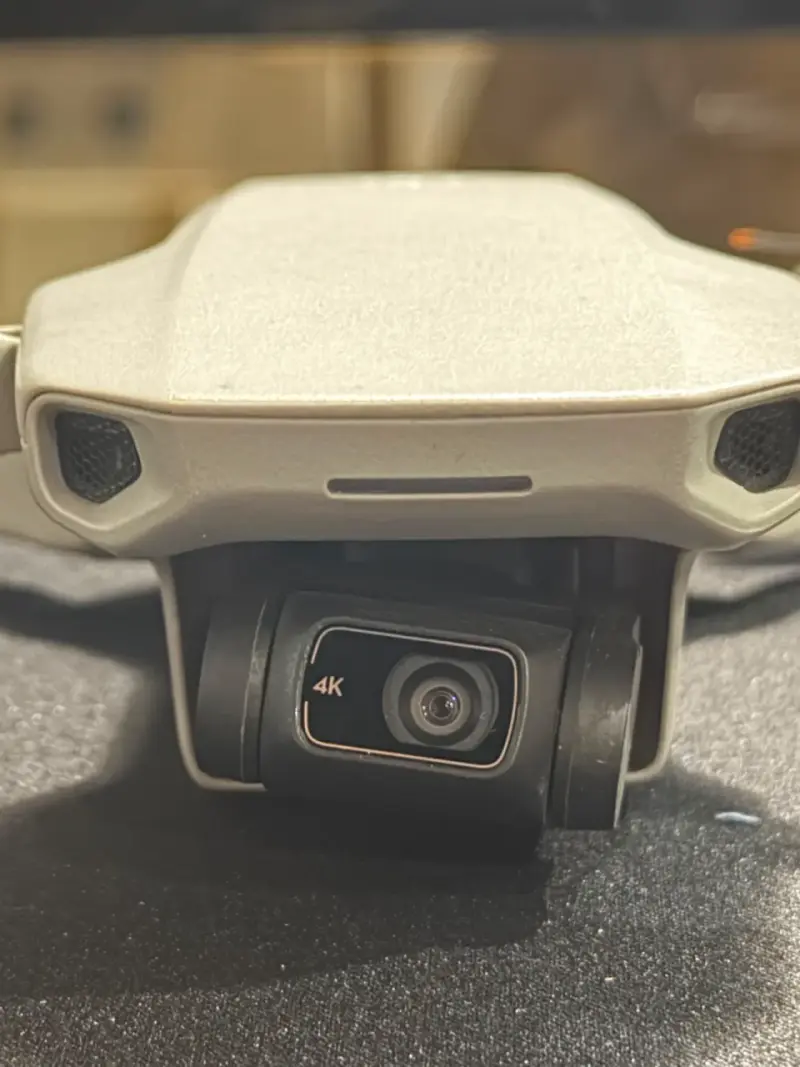 Drone DJI Mini 2 con control y accesorios - 6