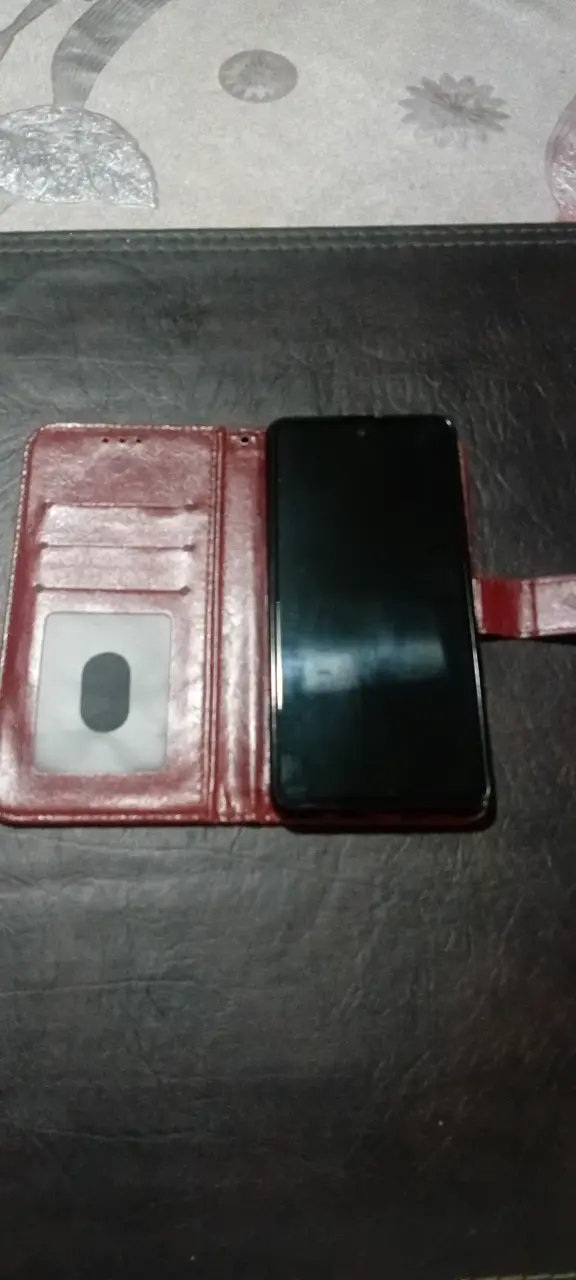 Smartphone Samsung Galaxy con funda - 3
