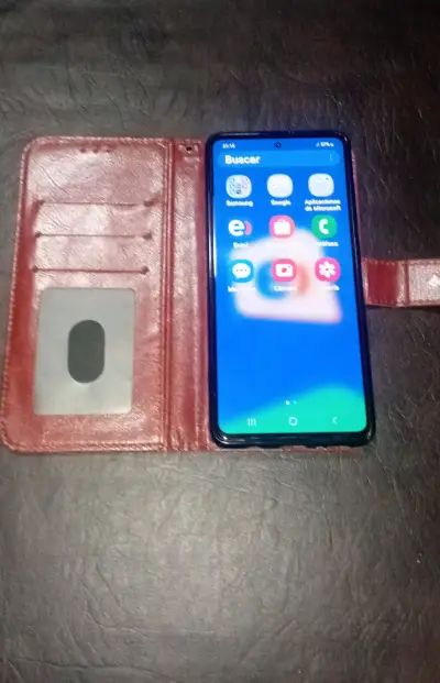 Smartphone Samsung Galaxy con funda - miniatura 5