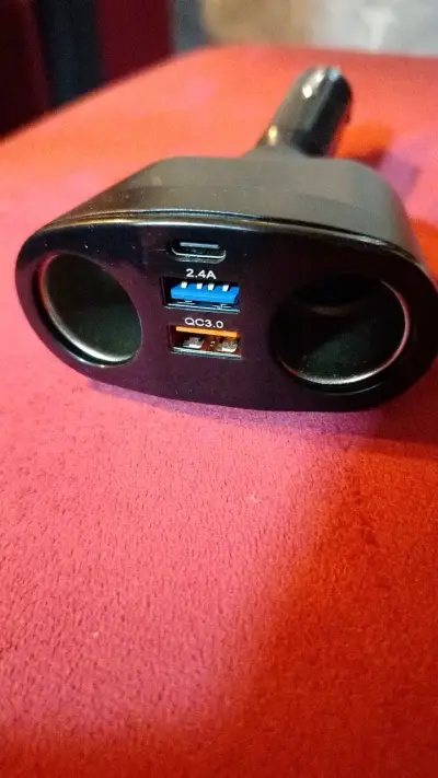 Cargador de Auto USB con Doble Puerto QC3.0 - miniatura 1