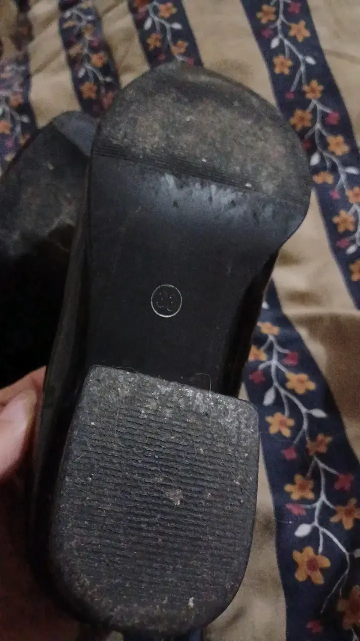 Zapatos de charol negros para niña con hebilla - 3