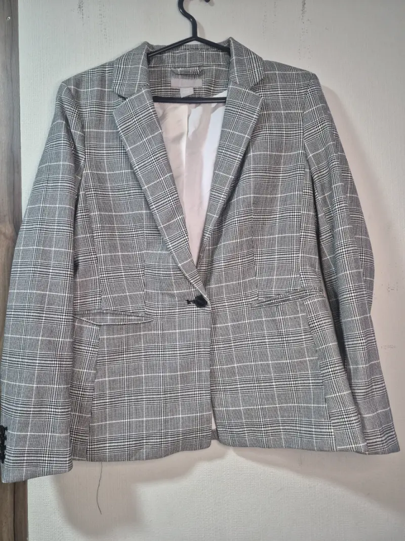 Blazer de mujer a cuadros elegante - 1
