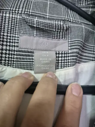 Blazer de mujer a cuadros elegante - miniatura 3