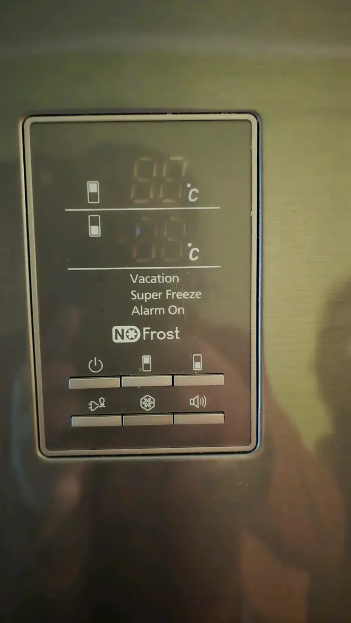 Refrigerador No Frost con Control Digital - 2
