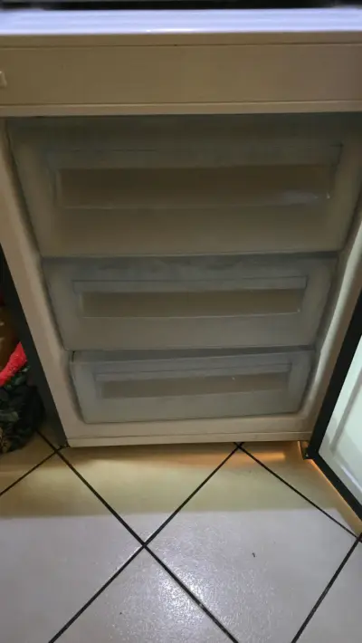 Refrigerador No Frost con Control Digital - miniatura 3