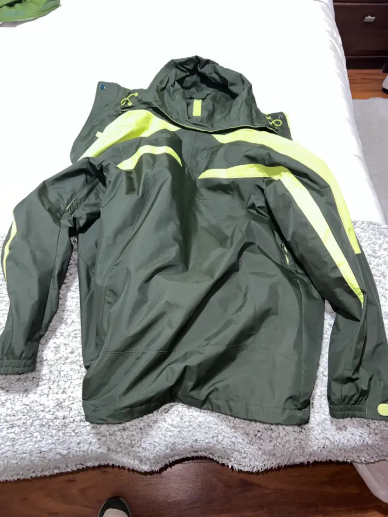 Chaqueta Columbia verde con capucha y tecnología Omni-Heat - 3