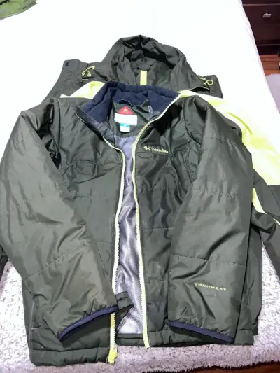 Chaqueta Columbia verde con capucha y tecnología Omni-Heat - miniatura 4