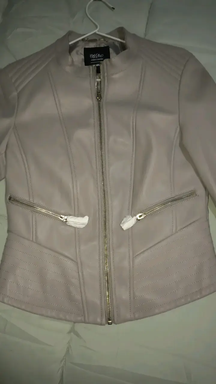 Chaqueta de cuero sintético beige para mujer - 1