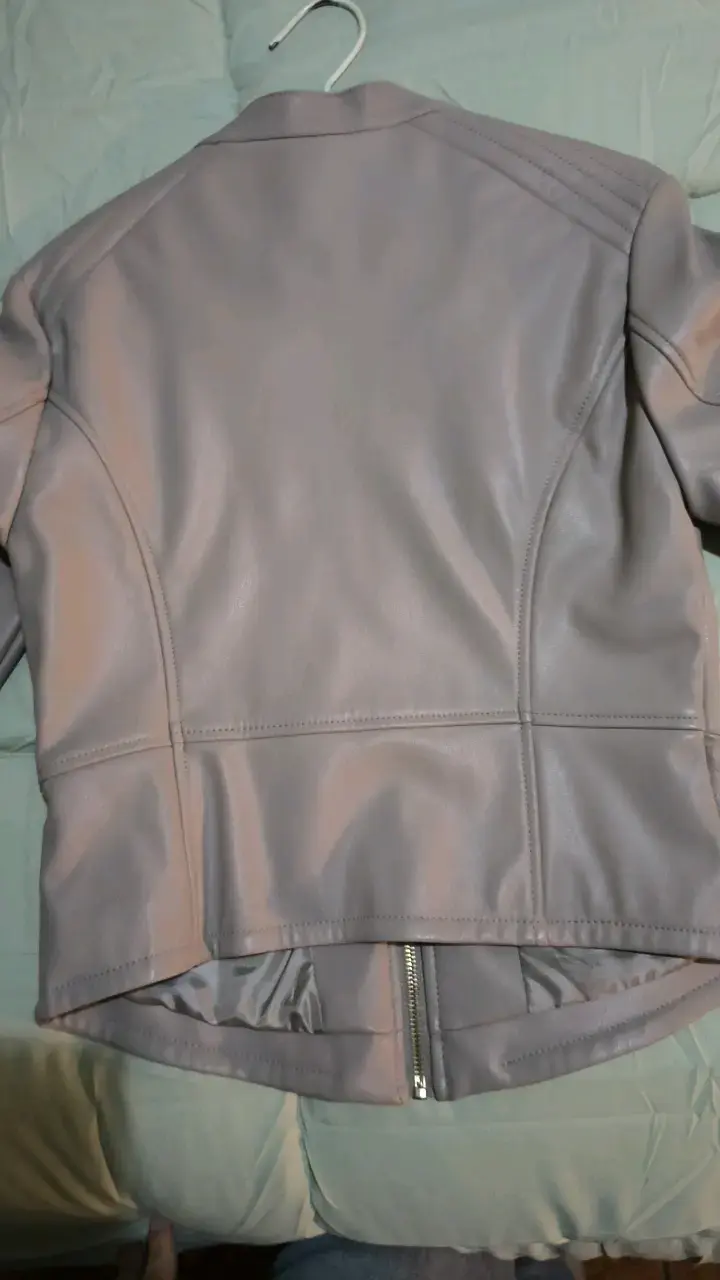 Chaqueta de cuero sintético beige para mujer - 5