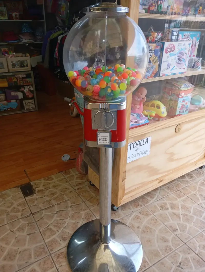 Máquina dispensadora de pelotas de goma - 2