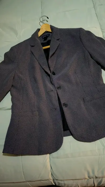 Elegante blazer de mujer en color gris - miniatura 1