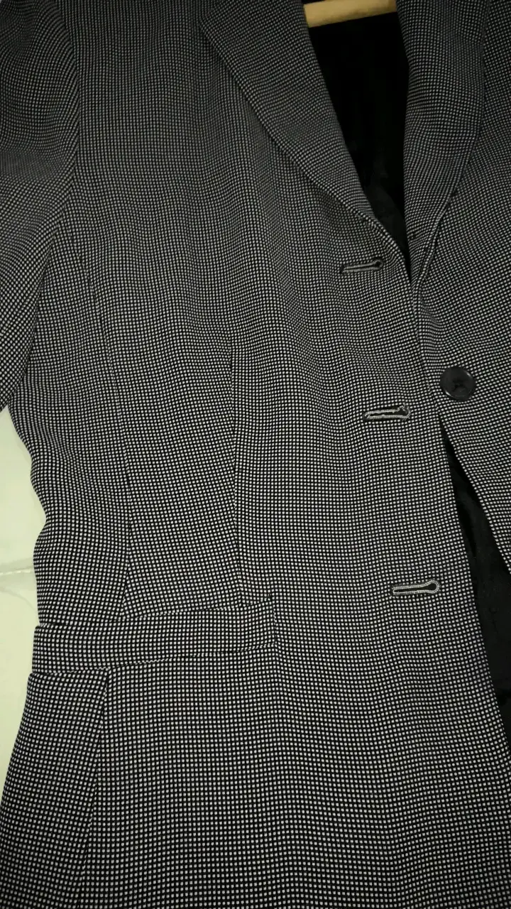 Elegante blazer de mujer en color gris - 2