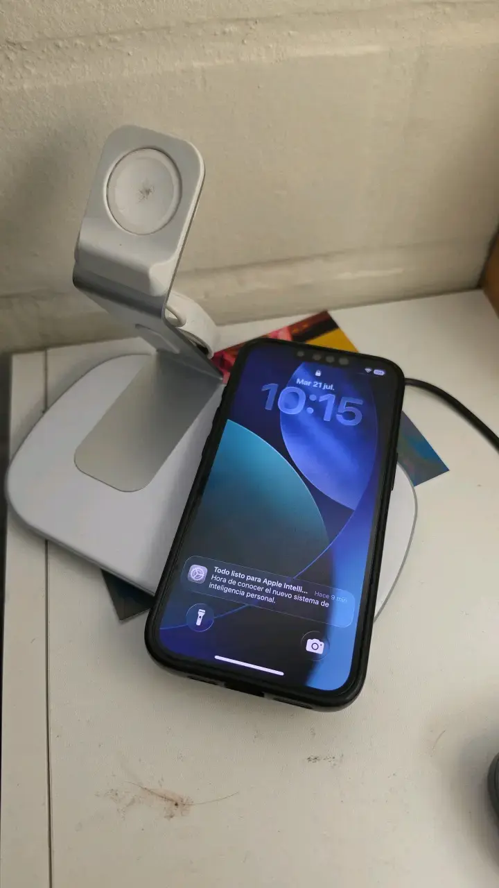 iPhone 16e 128GB + accesorios - 5
