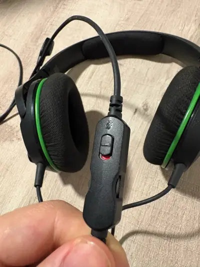 Audífonos HYPERX XBOX - miniatura 6